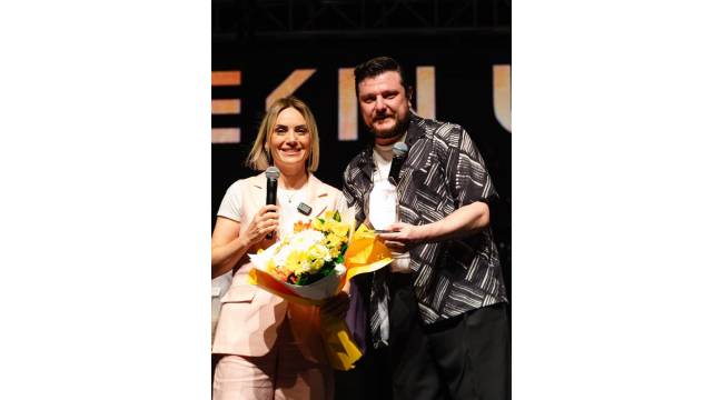 Ekin Uzunlar Akçakoca’da Müzik Dolu Bir Gece Yaşattı